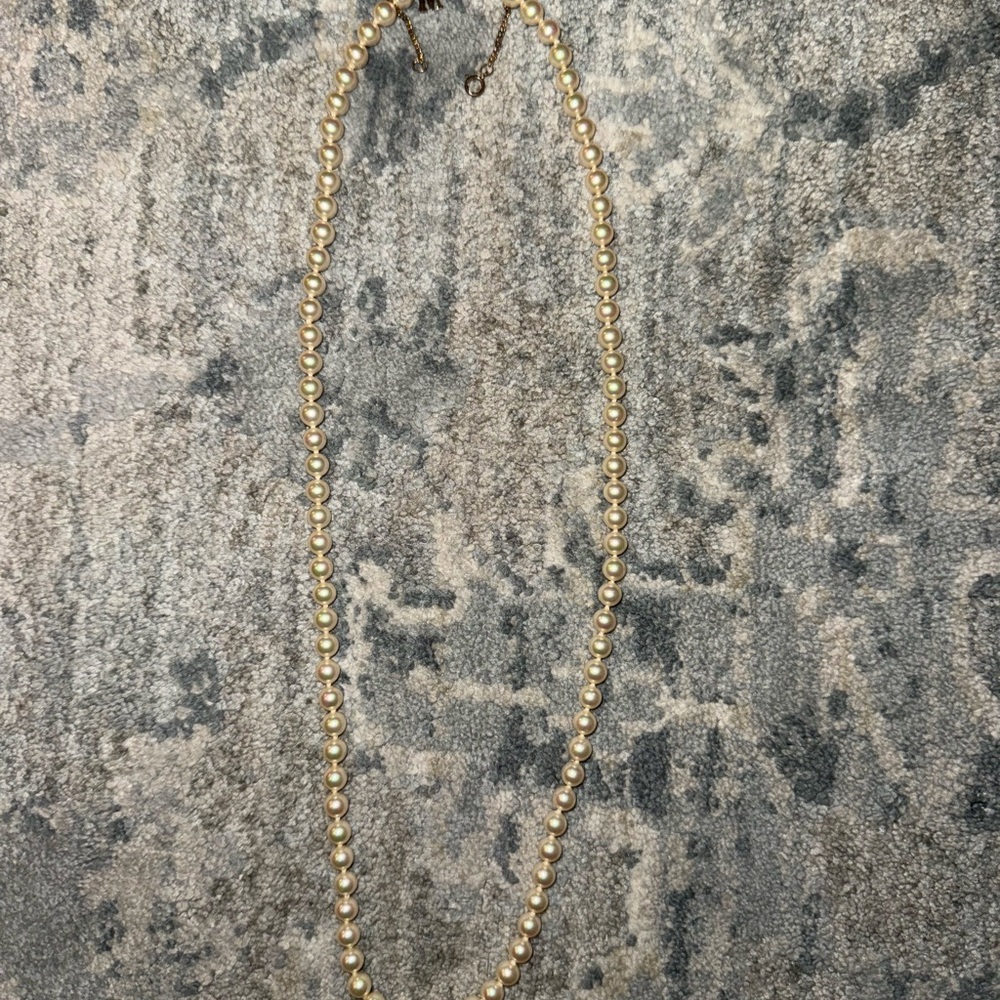Elegant Gold Pearl Necklace